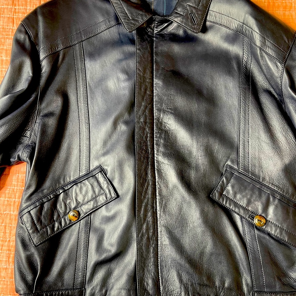 Men’s gorgeous leather jacket. Color navy blue
